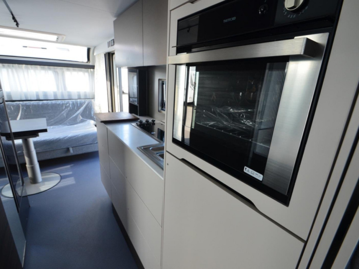 Adria Astella 644 DP, bild 11 av 23