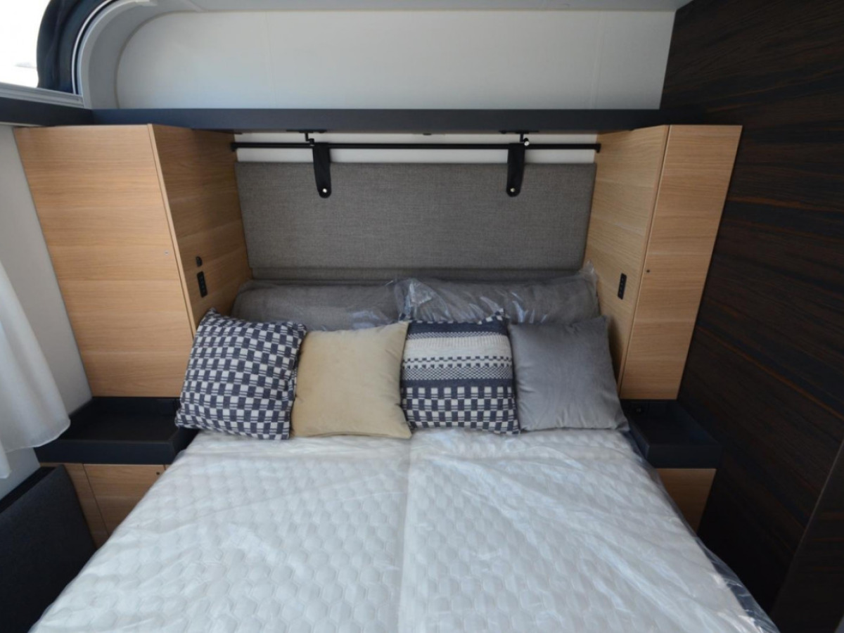 Adria Astella 644 DP, bild 14 av 23