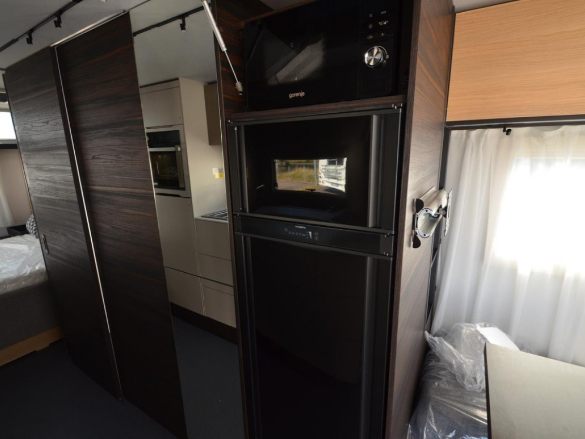 Adria Astella 644 DP, bild 20 av 23