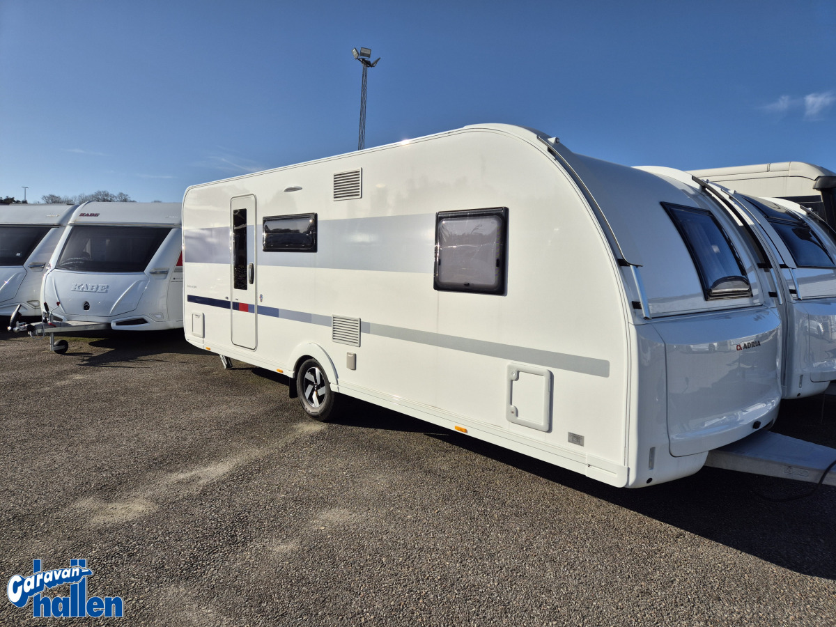 Adria Adora 613 PK (Pluspaket/AC-bodel/2års garanti), bild 2 av 17