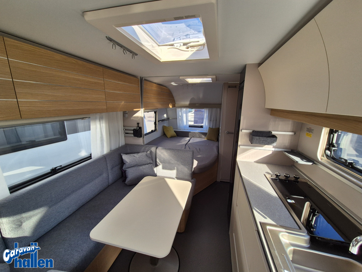 Adria Adora 613 PK (Pluspaket/AC-bodel/2års garanti), bild 10 av 17