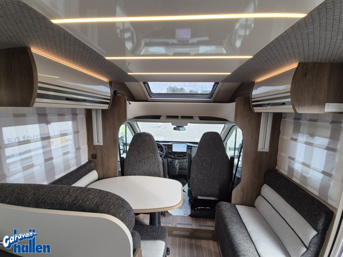 CI Magis 82 XT (Alde/låga långbäddar/Solpanel), bild 8 av 32