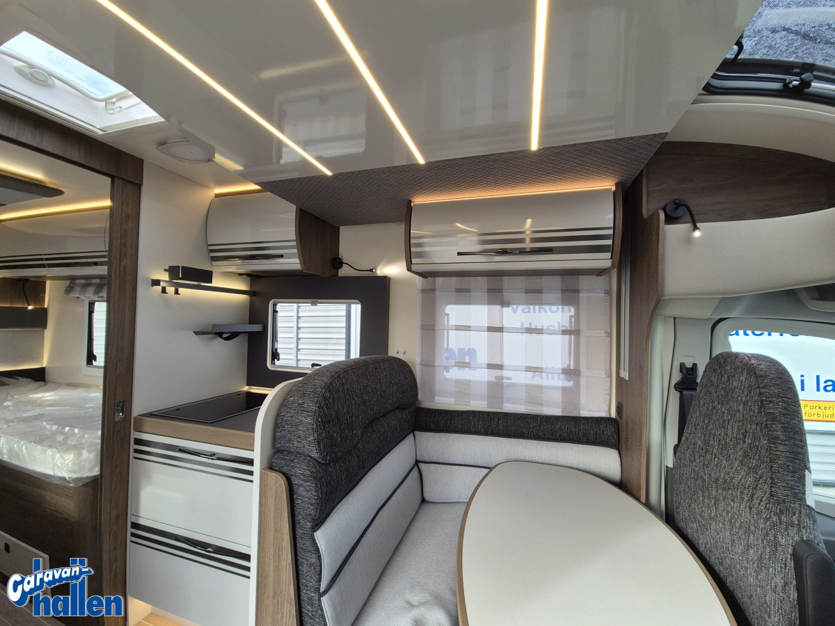 CI Magis 82 XT (Alde/låga långbäddar/Solpanel), bild 14 av 32