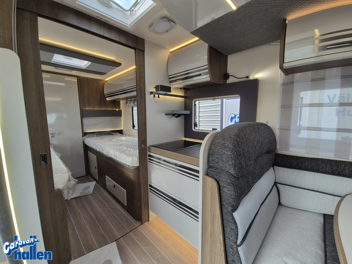 CI Magis 82 XT (Alde/låga långbäddar/Solpanel), bild 17 av 32
