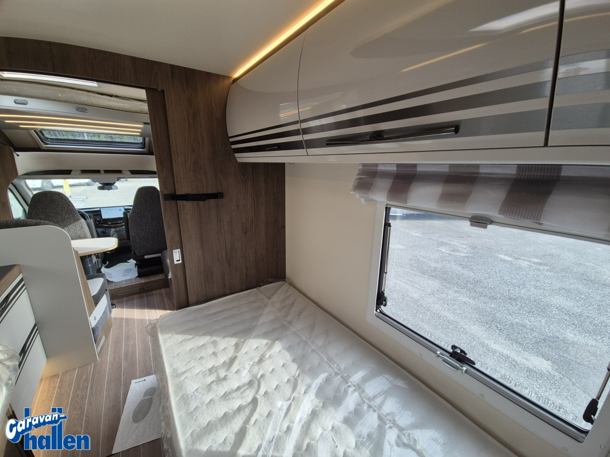 CI Magis 82 XT (Alde/låga långbäddar/Solpanel), bild 28 av 32