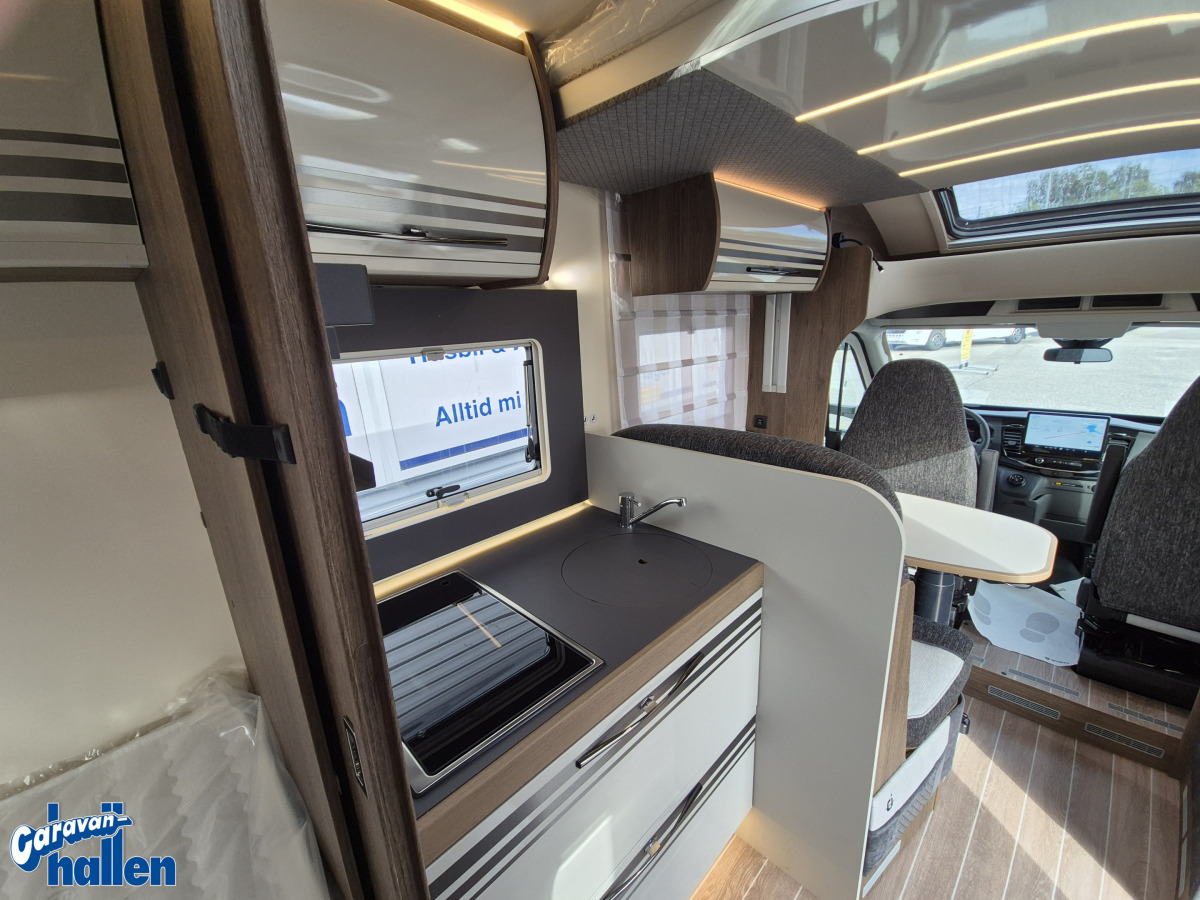 CI Magis 82 XT (Alde/låga långbäddar/Solpanel), bild 31 av 32