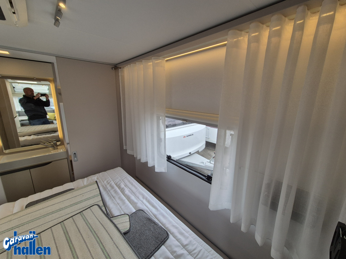 Adria Adora 613 UT, bild 17 av 23