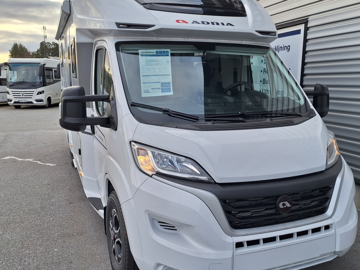 Adria Matrix Plus 670 DL - FIAT EU VI E 2,2 140HP HD 43H MAN., bild 3 av 12