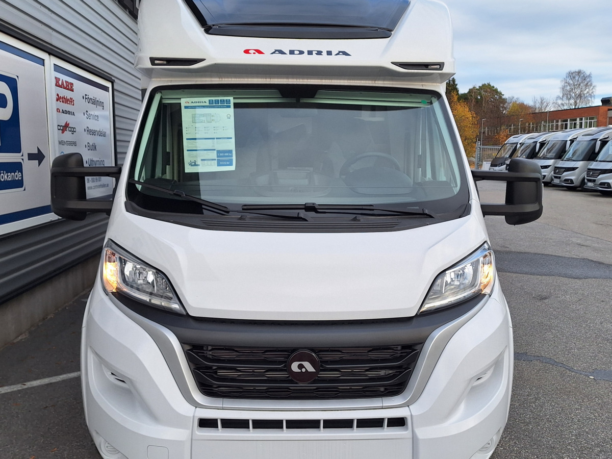Adria Matrix Plus 670 DL - FIAT EU VI E 2,2 140HP HD 43H MAN., bild 8 av 12