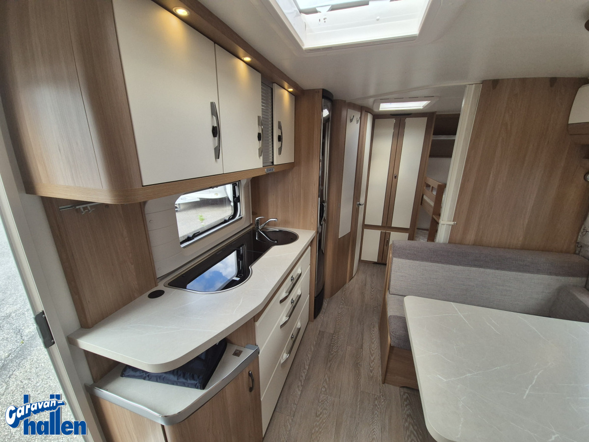 Hobby 545 KMF De Luxe, bild 9 av 18