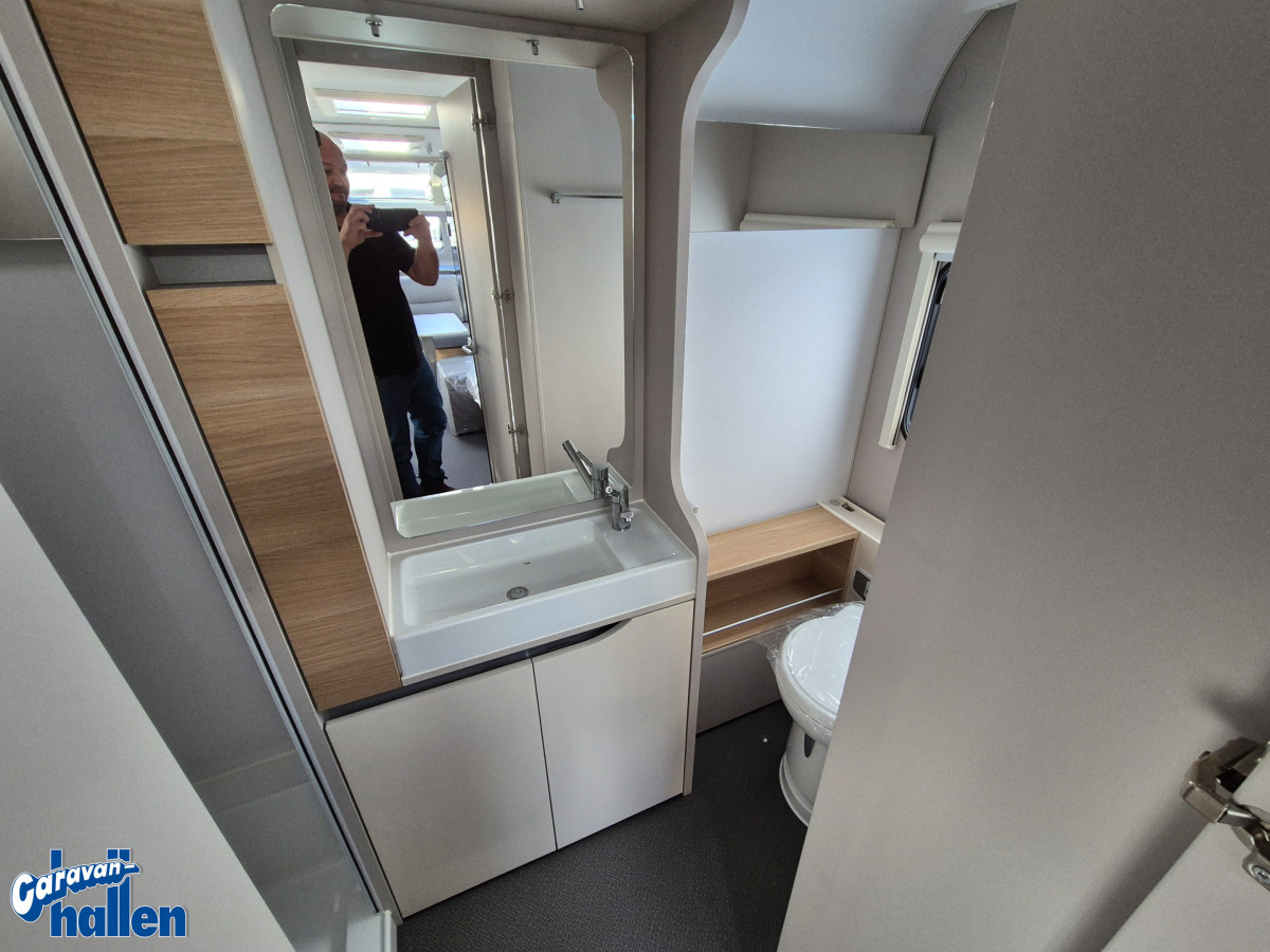 Adria Adora 613 HT, bild 18 av 23
