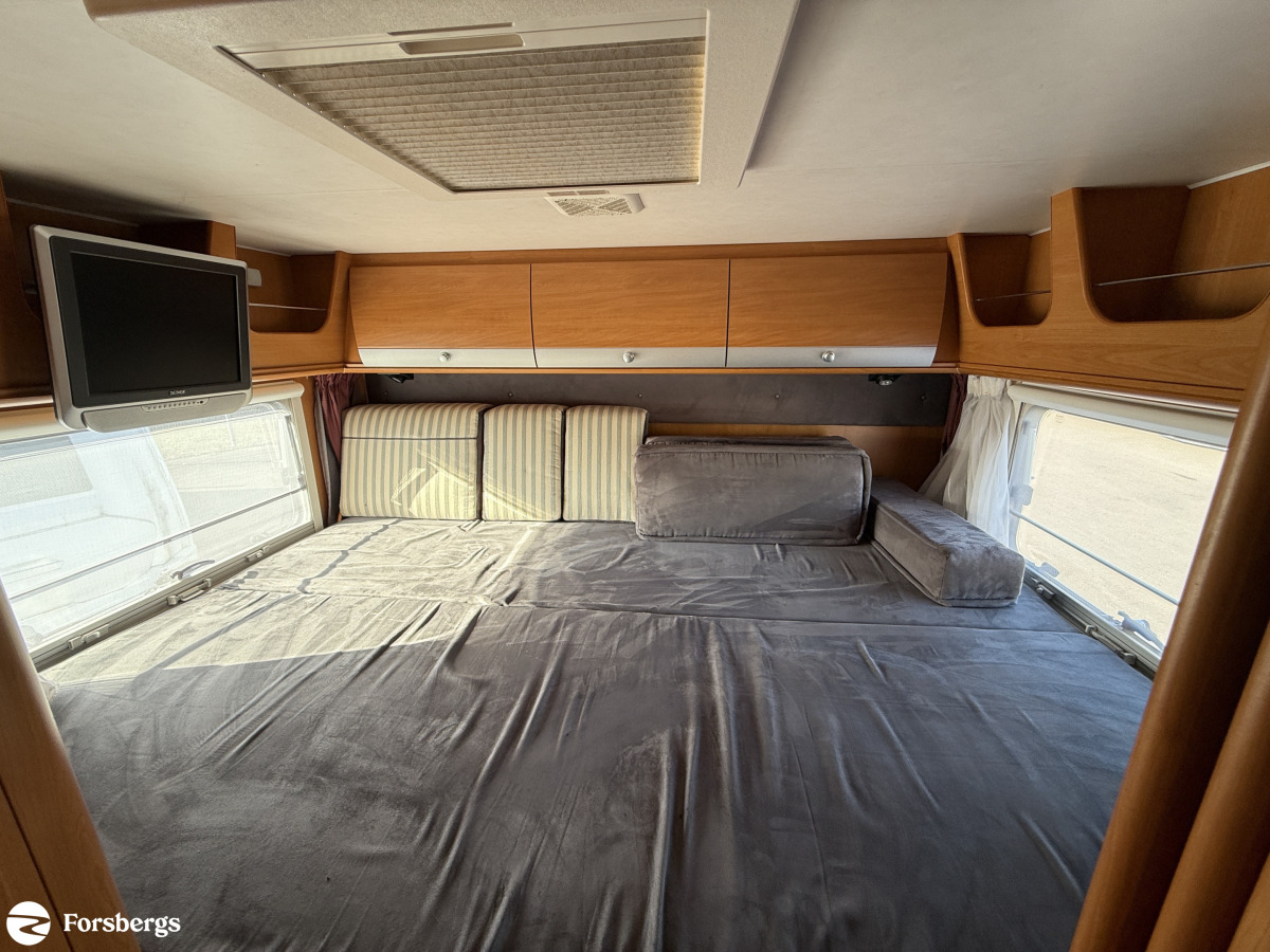 Dethleffs I 7870 Globetrotter Esprit // En riktigt bra familjebil med bra lastvikt, förvaring utrustning, bild 20 av 26