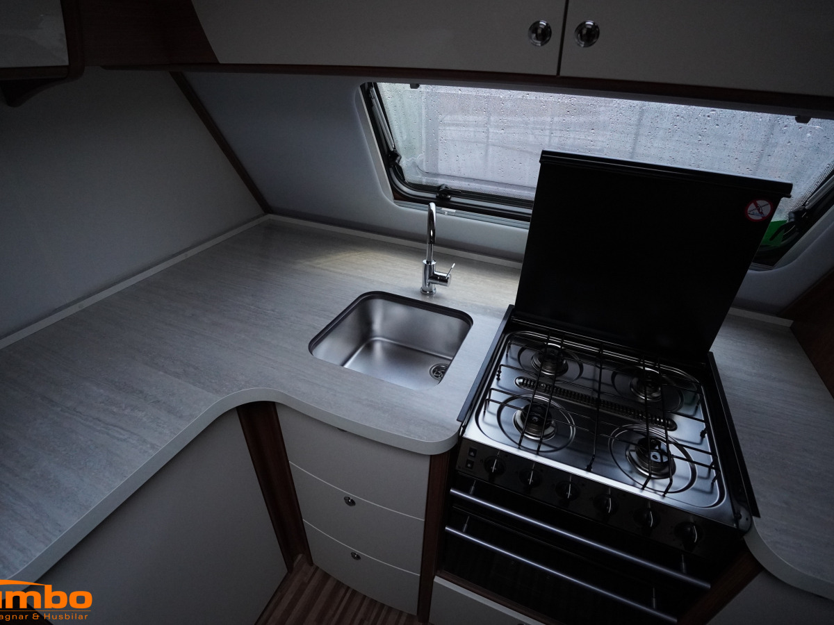 Adria ALPINA 743 HT Frontkök Alde Ugn, bild 8 av 20