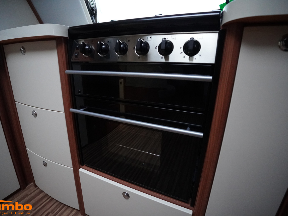 Adria ALPINA 743 HT Frontkök Alde Ugn, bild 9 av 20