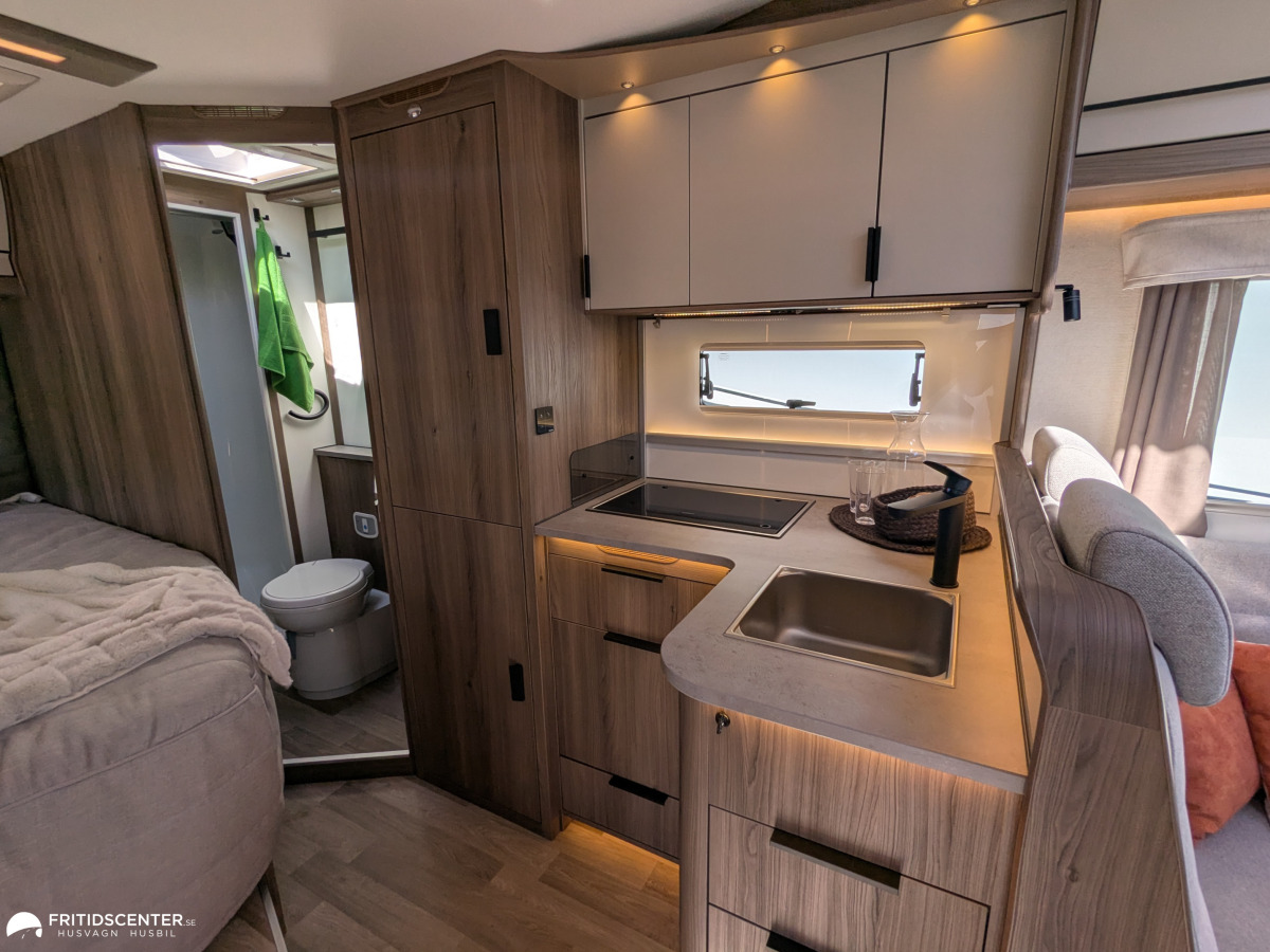 KABE Travel Master Novum 750 LXL *B-kort / Mercedes/ Åretrunt komfort, bild 10 av 25