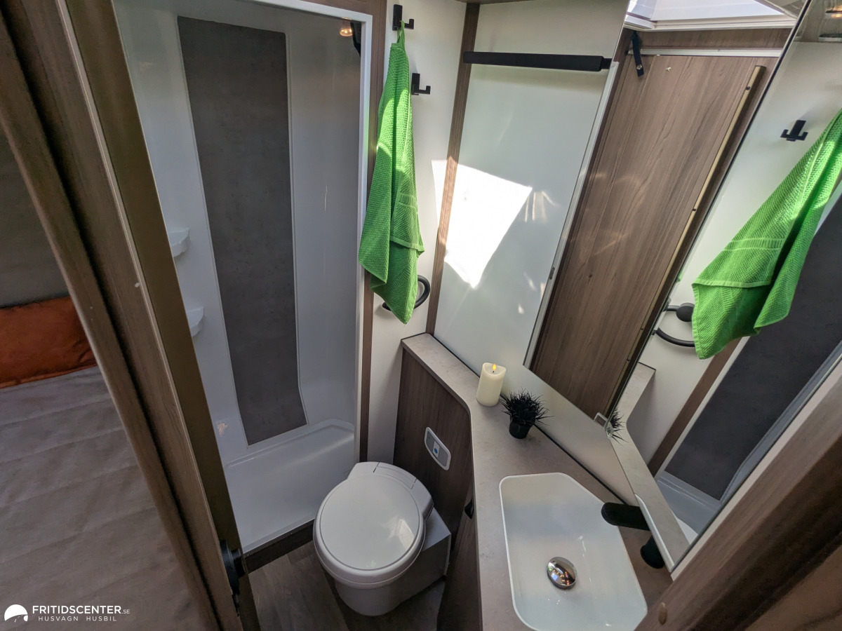 KABE Travel Master Novum 750 LXL *B-kort / Mercedes/ Åretrunt komfort, bild 13 av 25