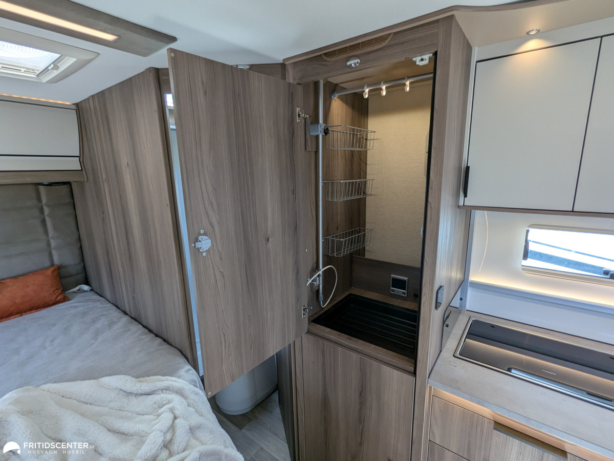 KABE Travel Master Novum 750 LXL *B-kort / Mercedes/ Åretrunt komfort, bild 18 av 25