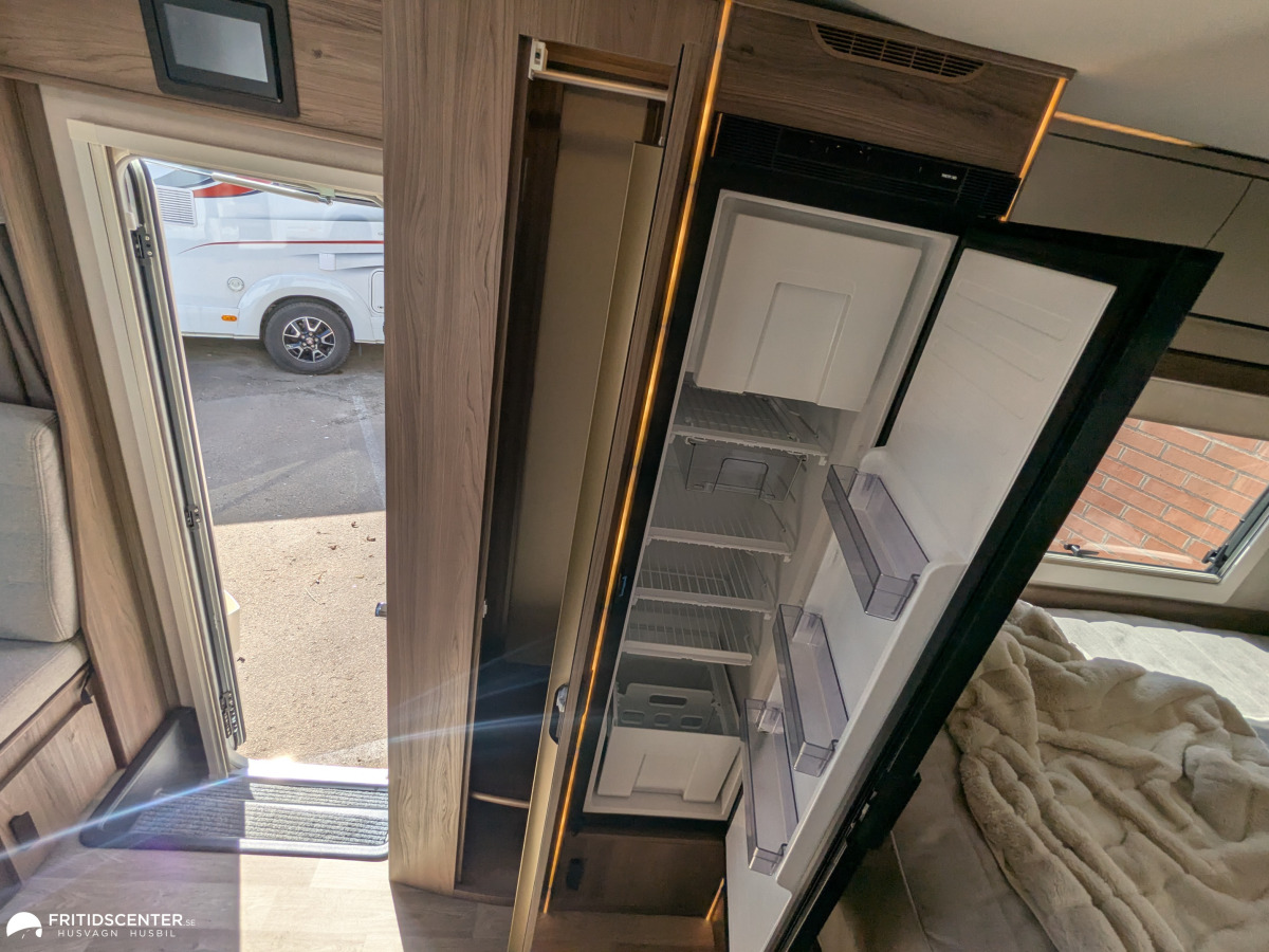 KABE Travel Master Novum 750 LXL *B-kort / Mercedes/ Åretrunt komfort, bild 19 av 25