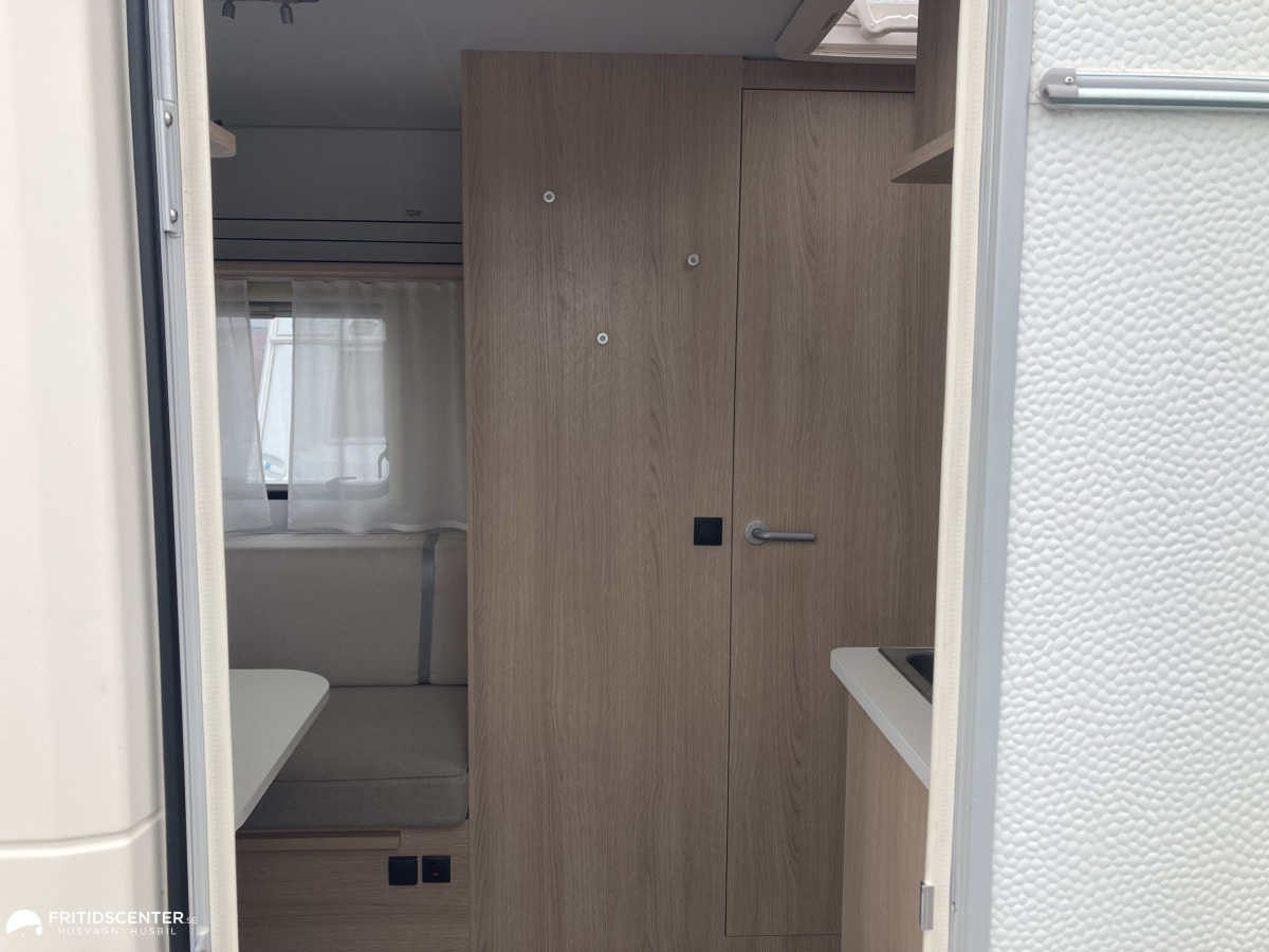 Adria AVIVA 492 LU *MOVER / Cykelställ / Solpanel*, bild 5 av 12