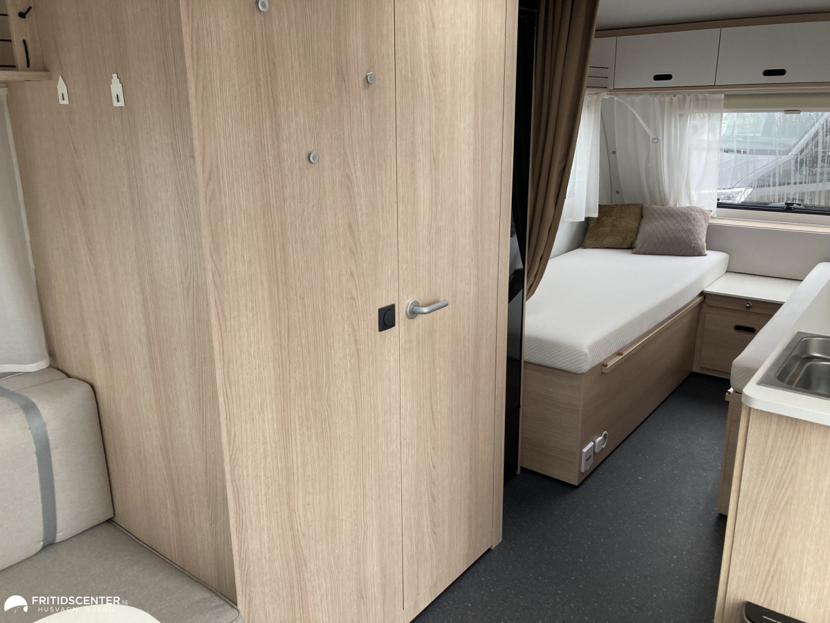 Adria AVIVA 492 LU *MOVER / Cykelställ / Solpanel*, bild 7 av 12