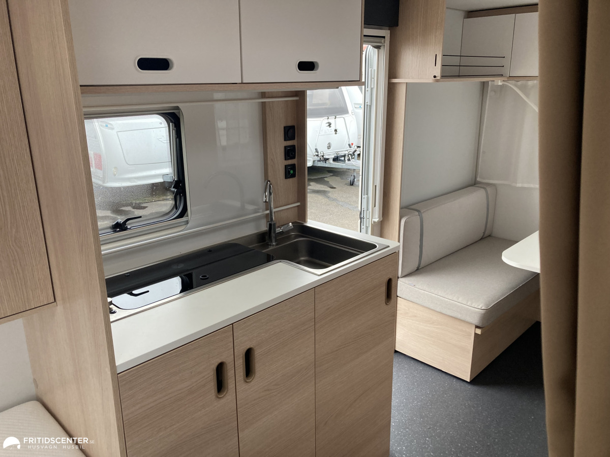 Adria AVIVA 492 LU *MOVER / Cykelställ / Solpanel*, bild 9 av 12