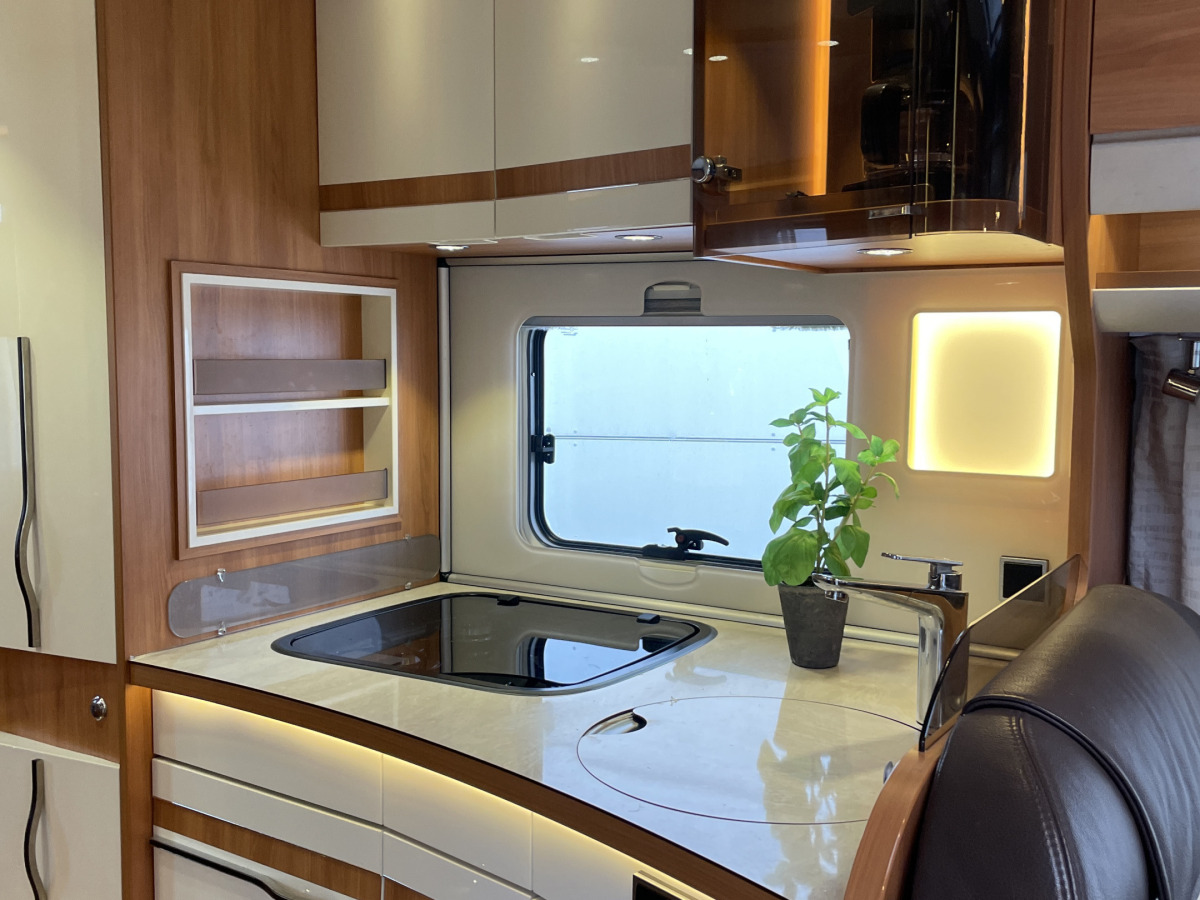 Hymer B798SL, bild 8 av 17