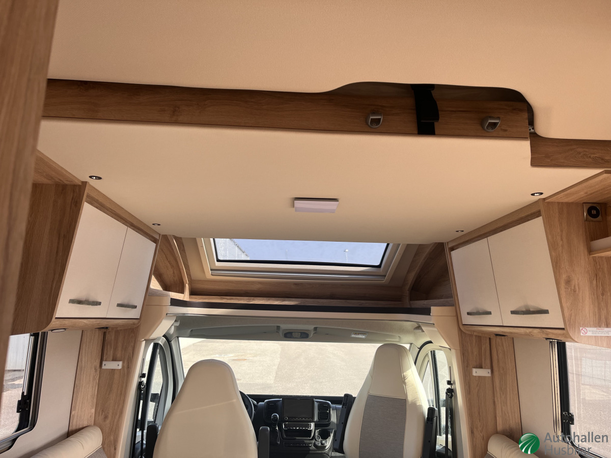 Eura Mobil Profila RS 720 EF / Långbädd / Taksäng / Automat, bild 10 av 10