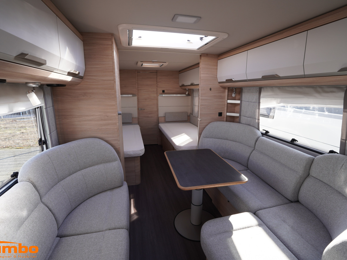 Knaus Sudwind 650 PEB, Långbäddar, bild 3 av 18