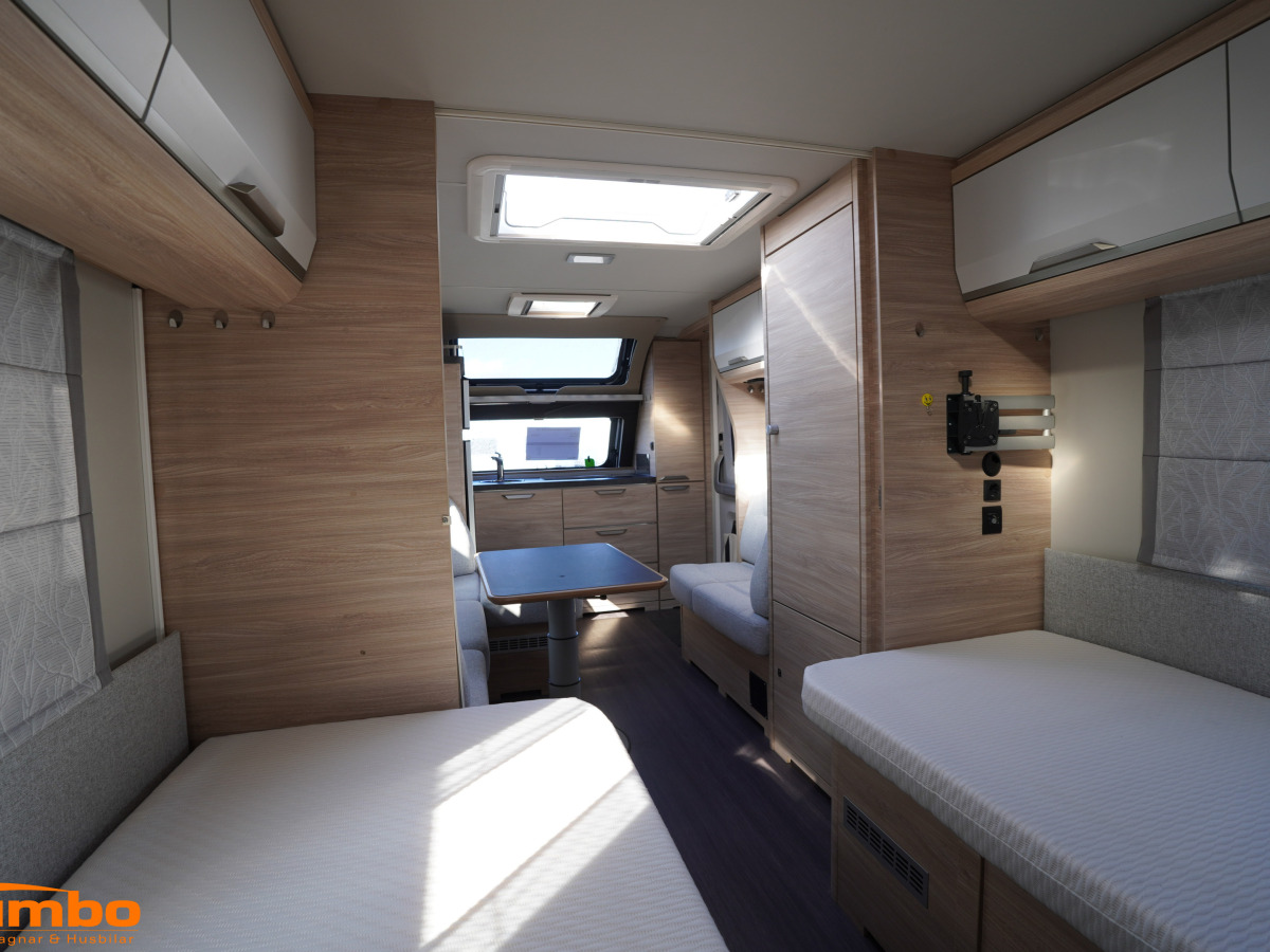 Knaus Sudwind 650 PEB, Långbäddar, bild 7 av 18