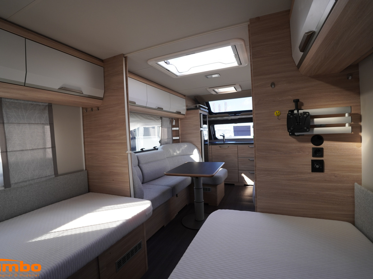 Knaus Sudwind 650 PEB, Långbäddar, bild 8 av 18