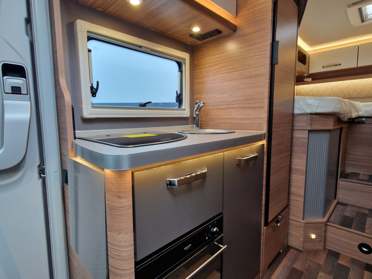 Weinsberg CaraCompact EDITION [PEPPER] 600 MEG //LAGERRENSNING//, bild 5 av 9