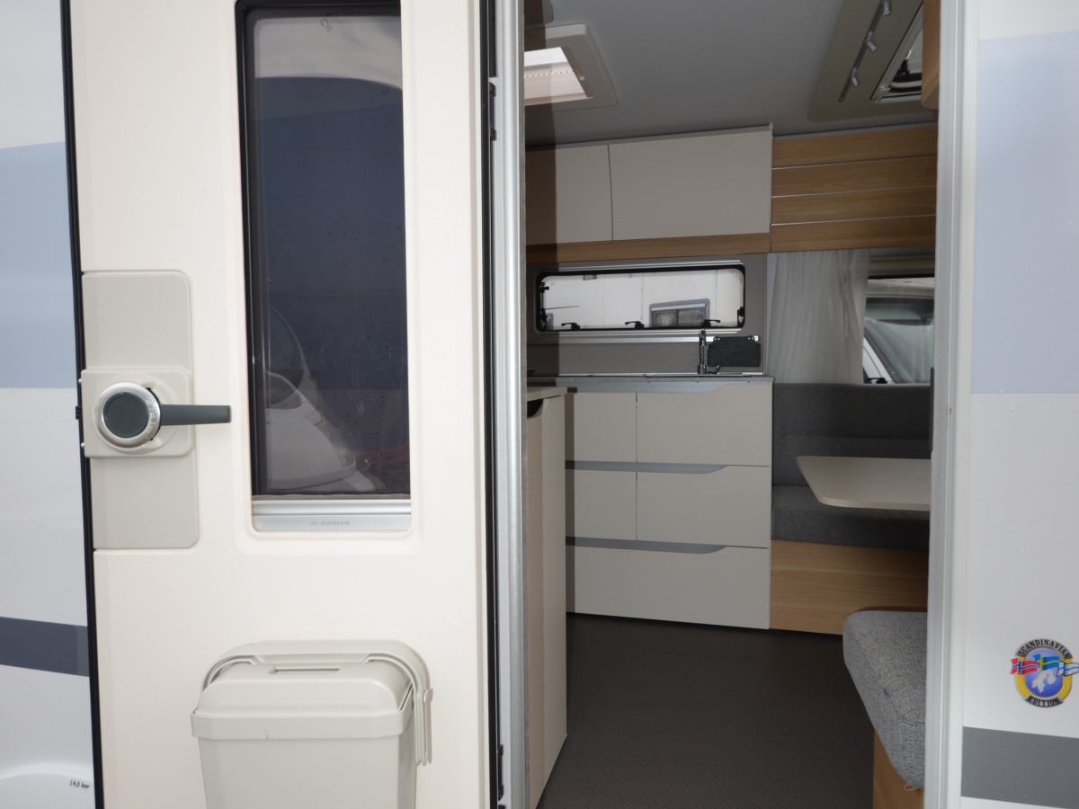 Adria adora 613 ut (AC), bild 6 av 20