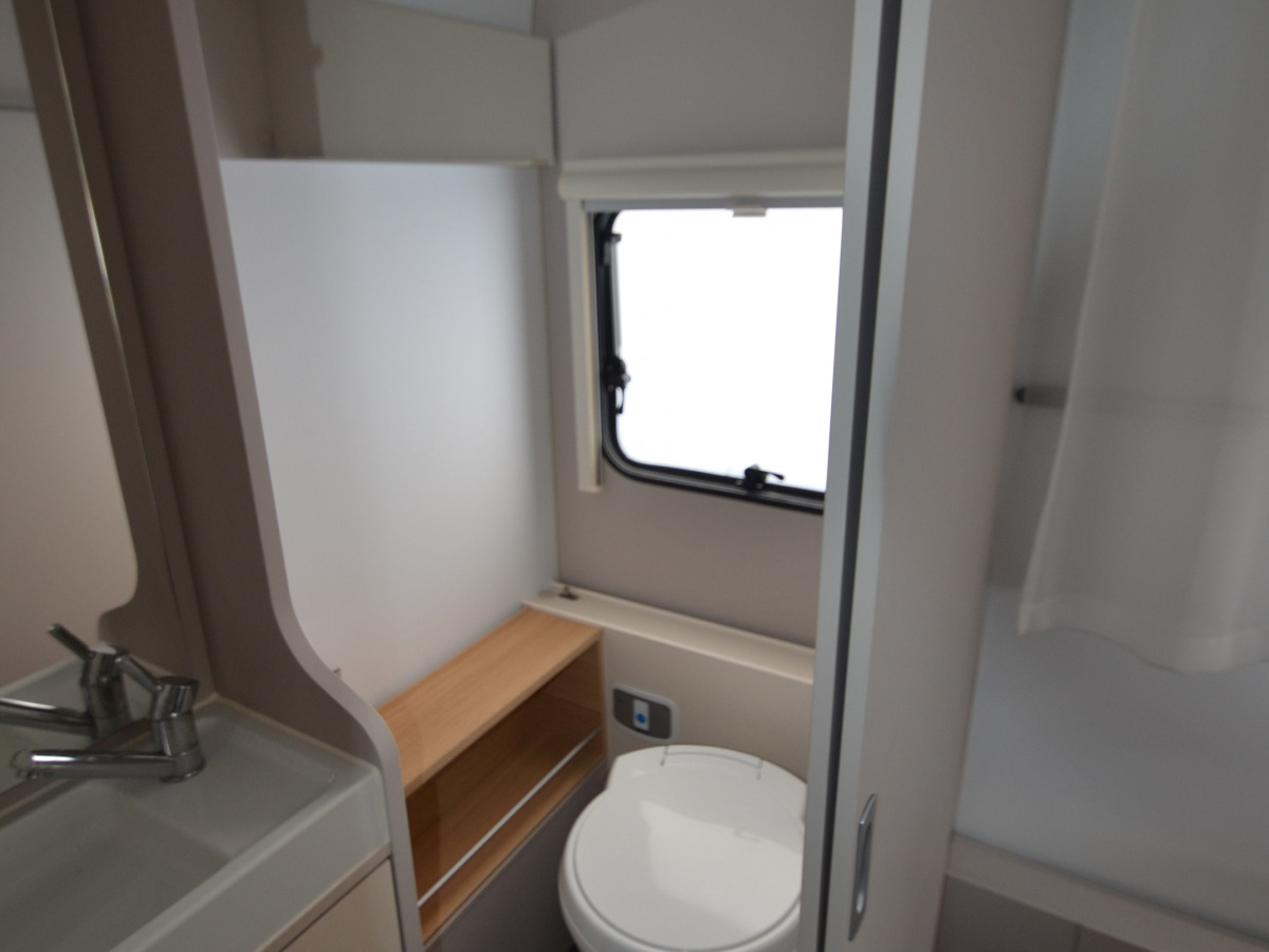 Adria adora 613 ut (AC), bild 17 av 20