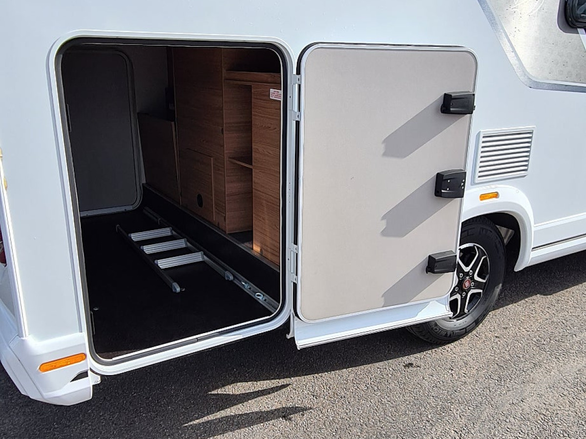 Knaus 650 MEG Van ti Vansation Långbädd, Automat, Solcell, bild 4 av 12