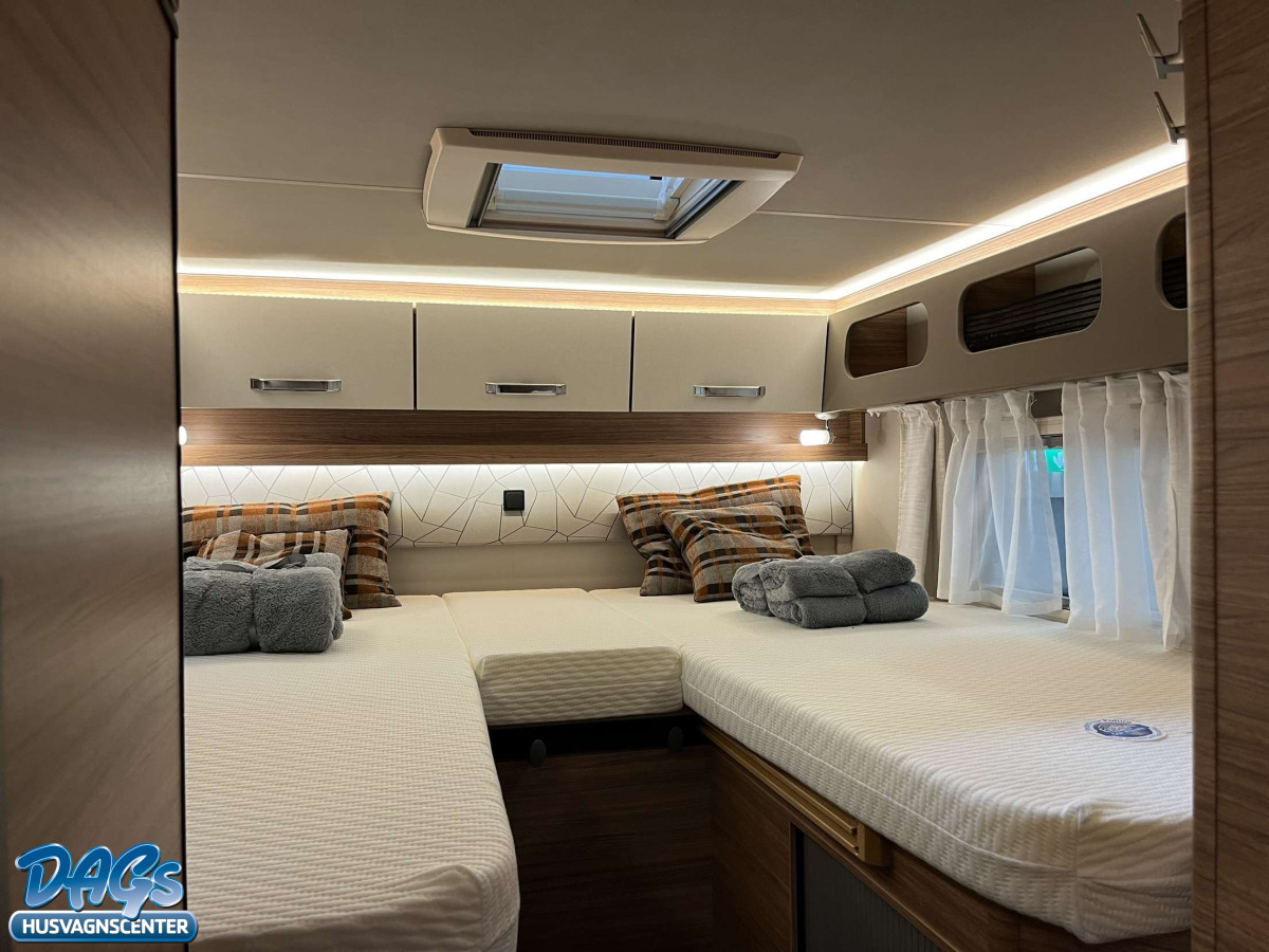 Weinsberg 640 MEG CaraCompact EDITION [PEPPER] -Mercedes, bild 13 av 21