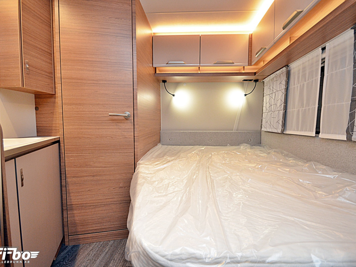 Knaus 500 UF Sport, Dubbelbädd, bild 12 av 21