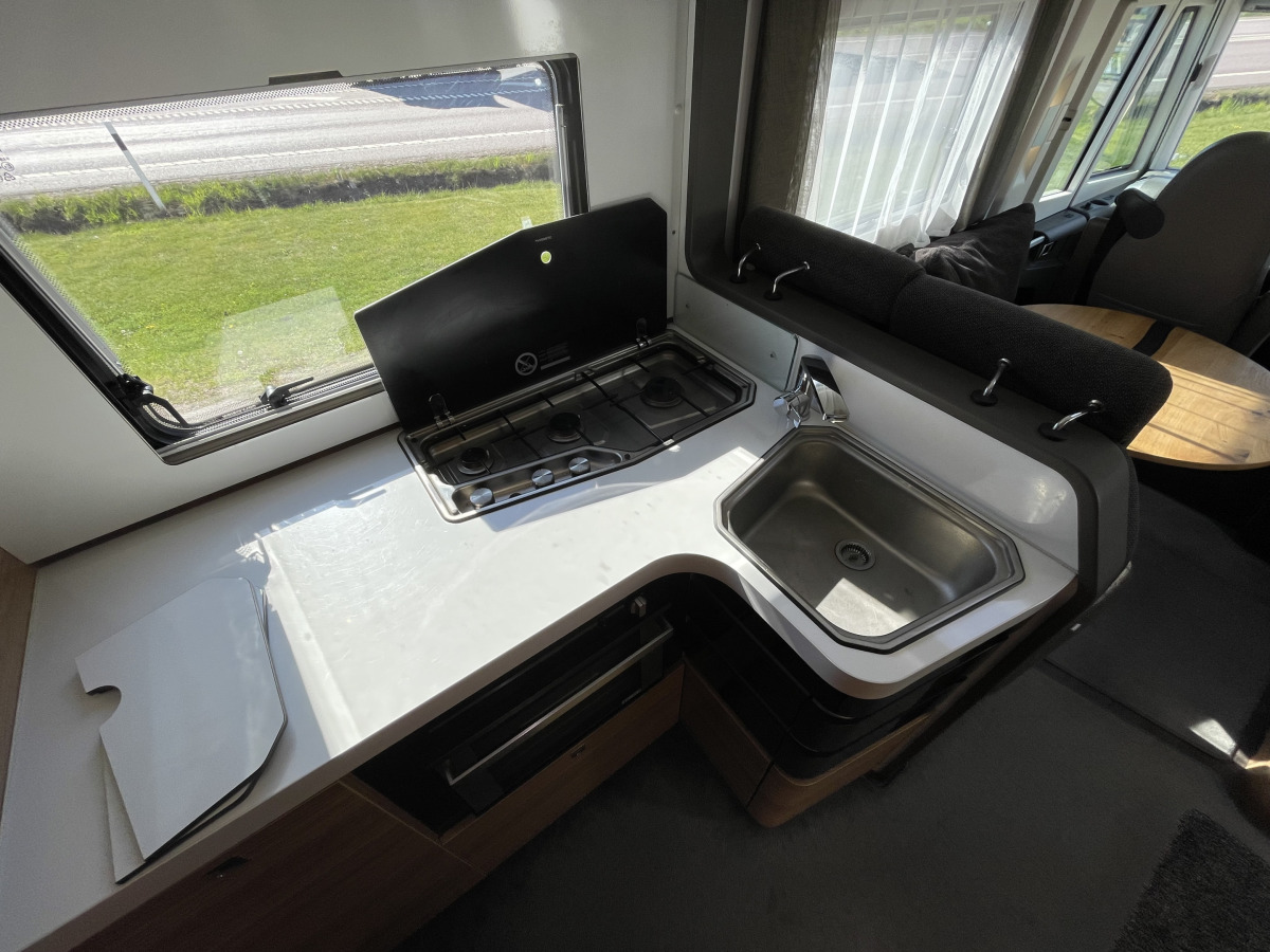 Adria SONIC SUPREME I 810SL (hydraulben, litium), bild 10 av 18