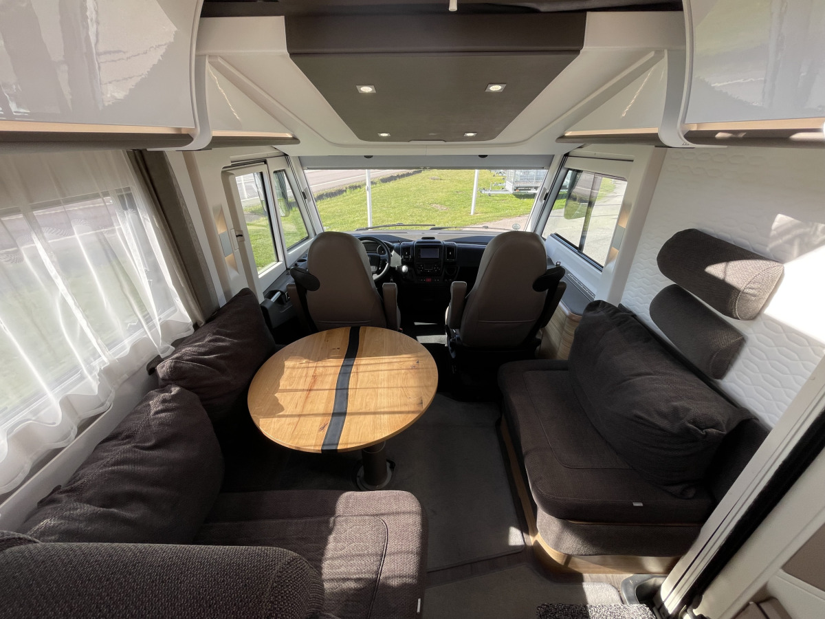 Adria SONIC SUPREME I 810SL (hydraulben, litium), bild 17 av 18