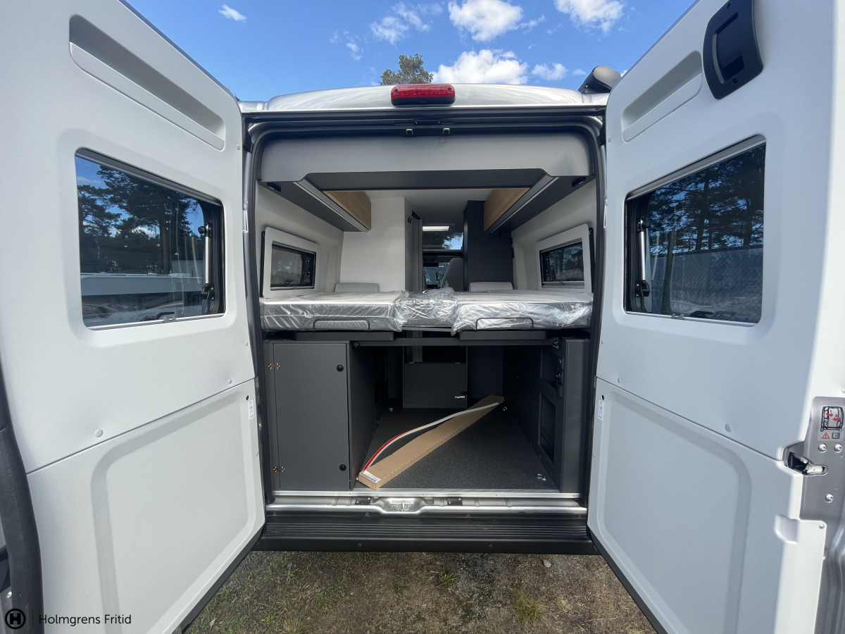 Adria TWIN 640 SLB 60Y TRUMA VÄRME LÅNGBÄDDAR, bild 7 av 24