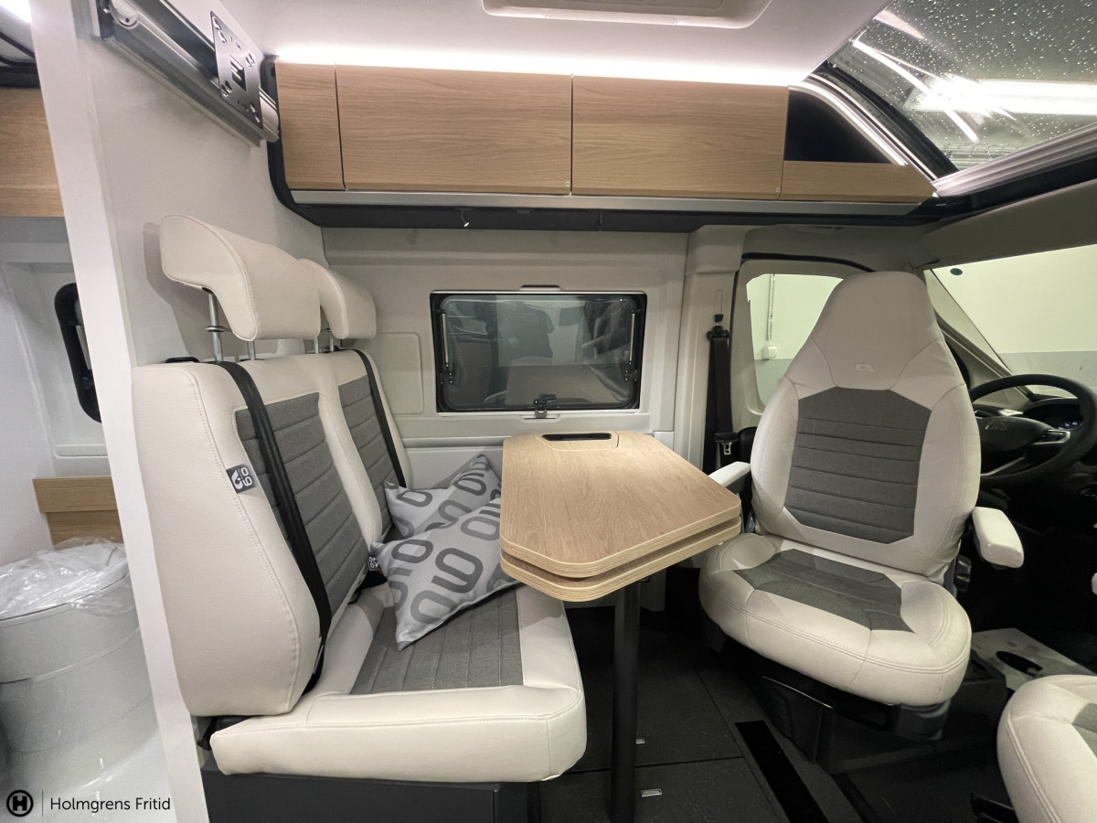 Adria TWIN 640 SLB 60Y TRUMA VÄRME LÅNGBÄDDAR, bild 8 av 24