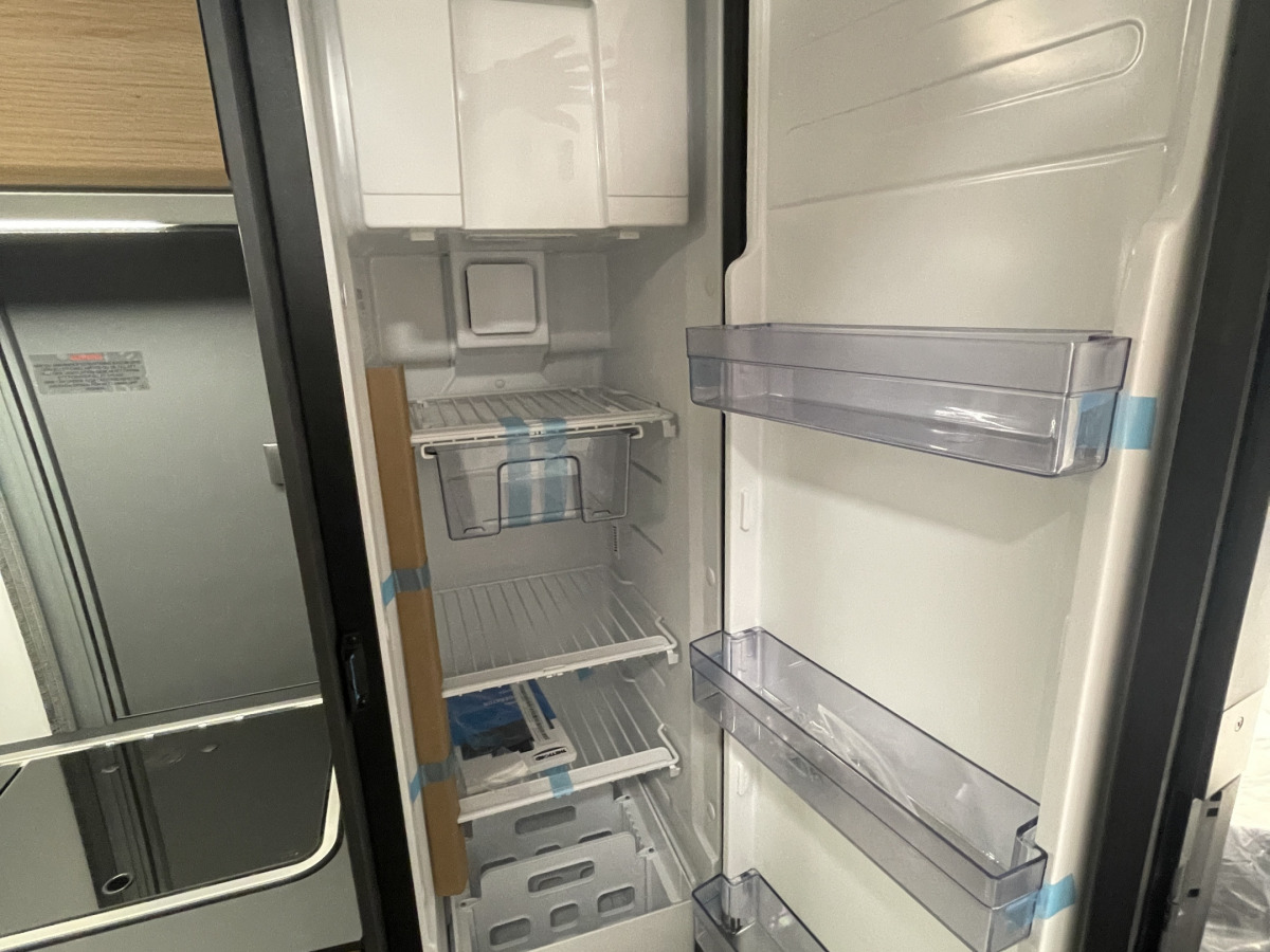 Adria TWIN 640 SLB 60Y TRUMA VÄRME LÅNGBÄDDAR, bild 14 av 24