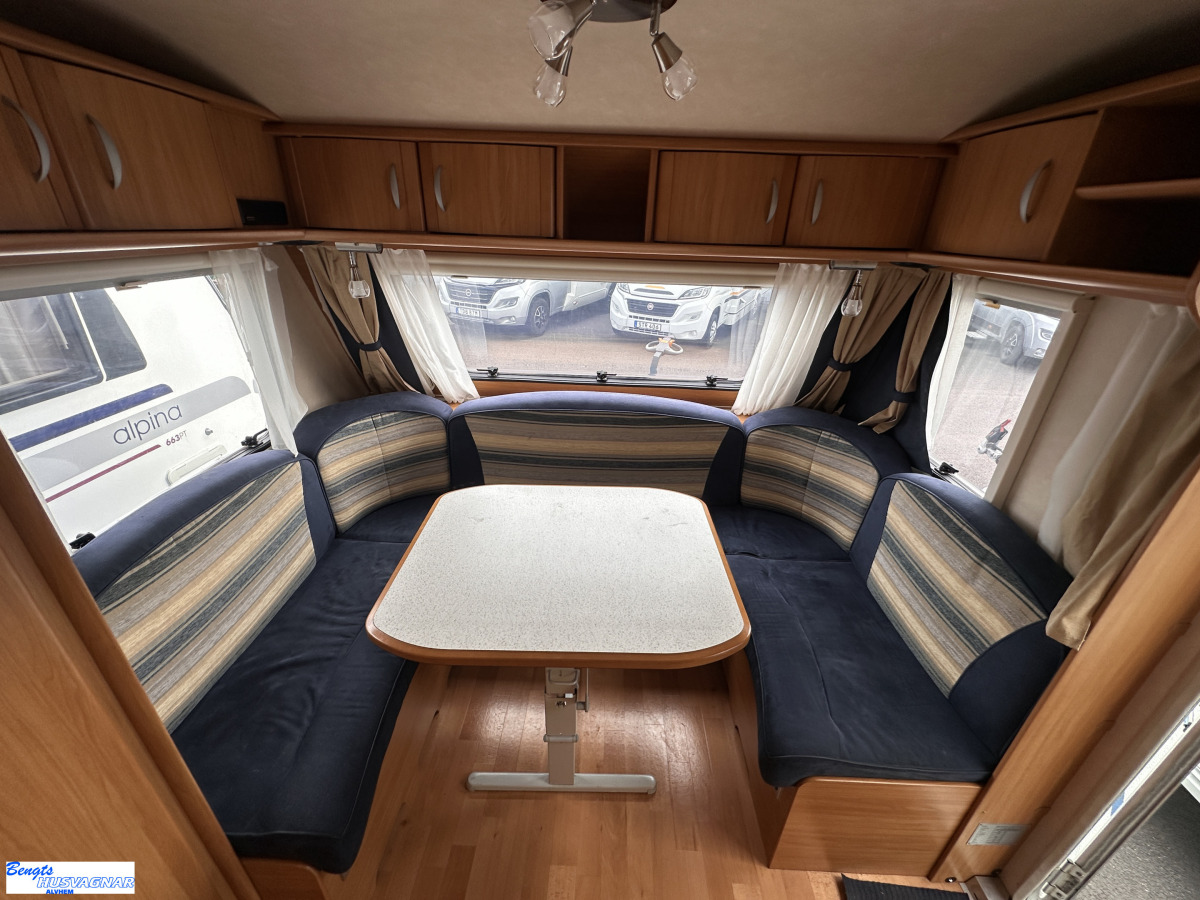 Adria CLASSICA 563 UK ALDE VÅNINGSSÄNG, bild 5 av 19