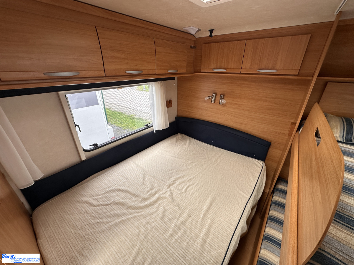 Adria CLASSICA 563 UK ALDE VÅNINGSSÄNG, bild 12 av 19