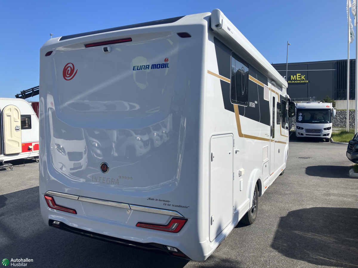 Eura Mobil Sista demo Integra 760 QF ALDE 180hk Automat Skinn Bodels AC- Öppet Lördag -, bild 3 av 20