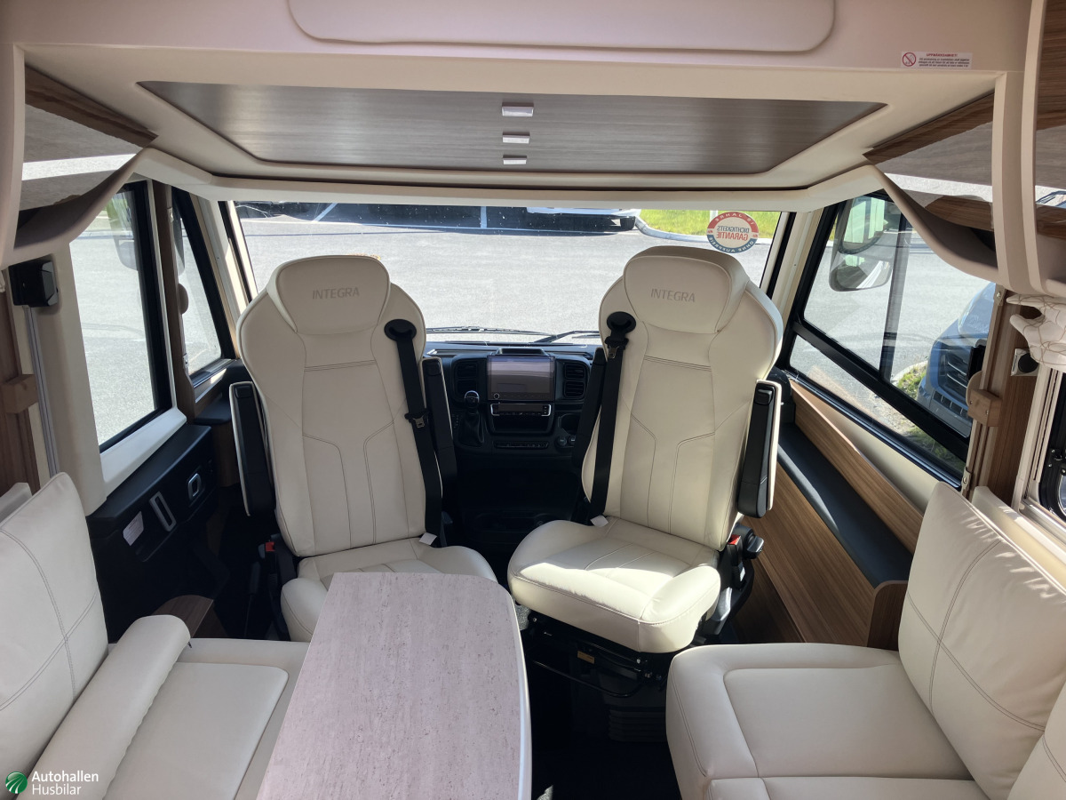 Eura Mobil Sista demo Integra 760 QF ALDE 180hk Automat Skinn Bodels AC- Öppet Lördag -, bild 12 av 20