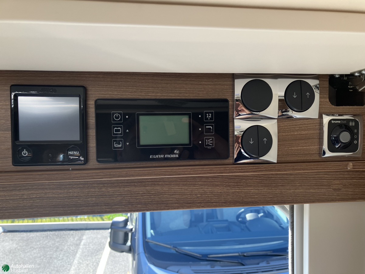 Eura Mobil Sista demo Integra 760 QF ALDE 180hk Automat Skinn Bodels AC- Öppet Lördag -, bild 16 av 20