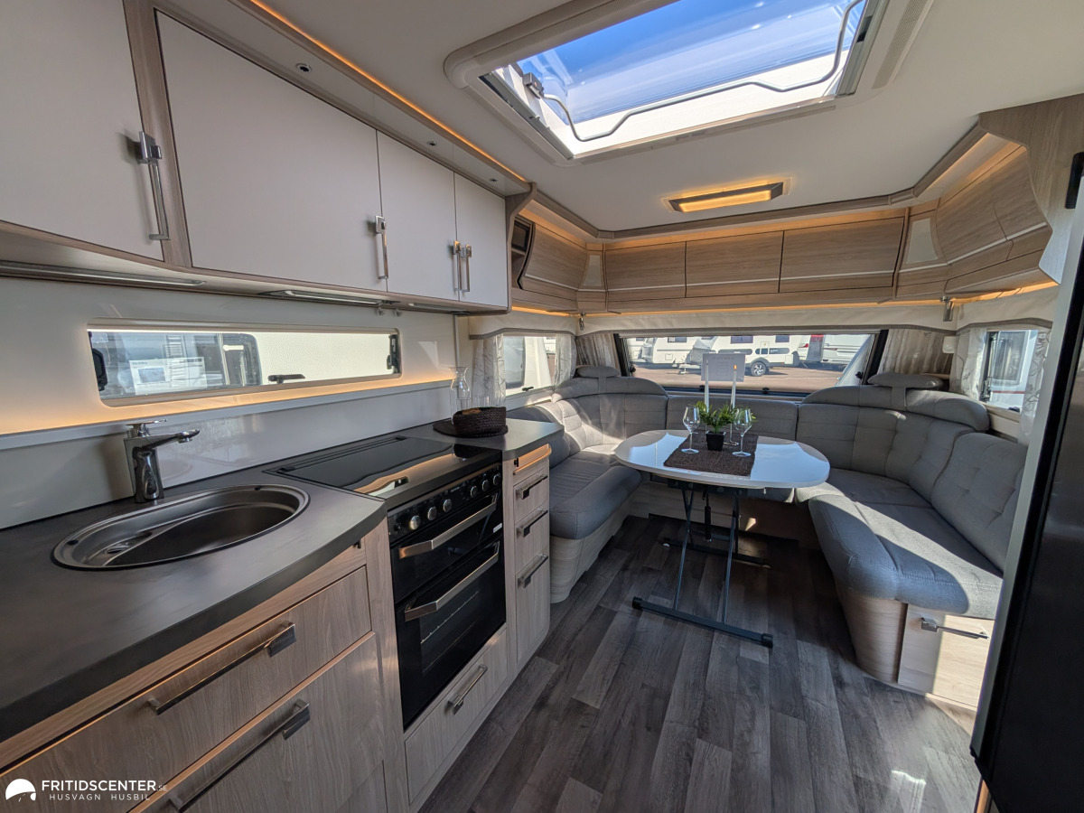 KABE ROYAL 630 TDL KS *Queensbed / Ljus inredning / ALDE, bild 2 av 26