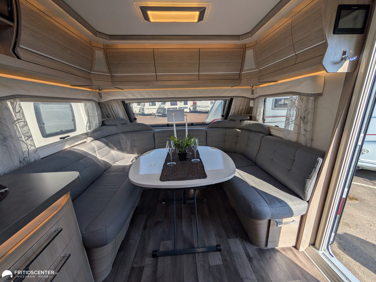 KABE ROYAL 630 TDL KS *Queensbed / Ljus inredning / ALDE, bild 3 av 26