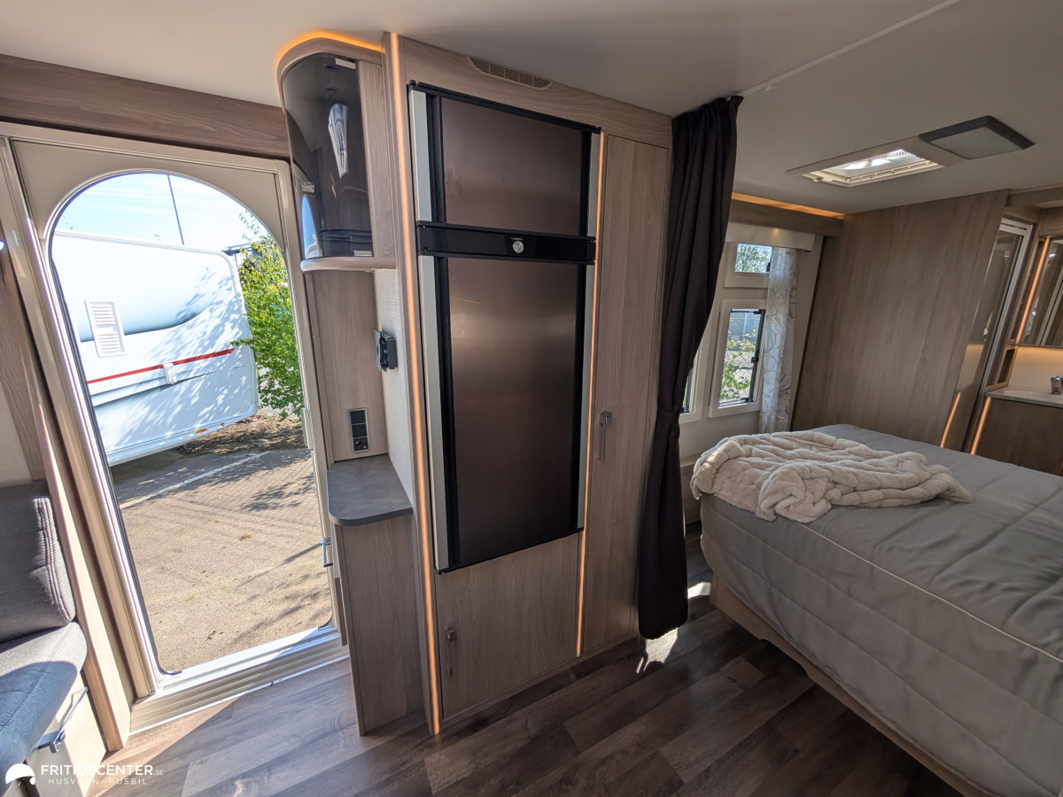 KABE ROYAL 630 TDL KS *Queensbed / Ljus inredning / ALDE, bild 9 av 26