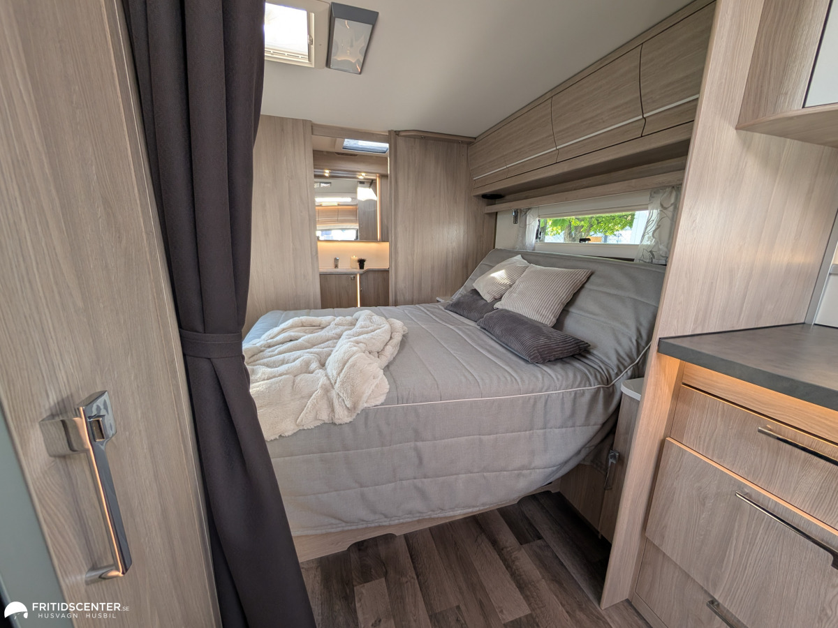 KABE ROYAL 630 TDL KS *Queensbed / Ljus inredning / ALDE, bild 10 av 26